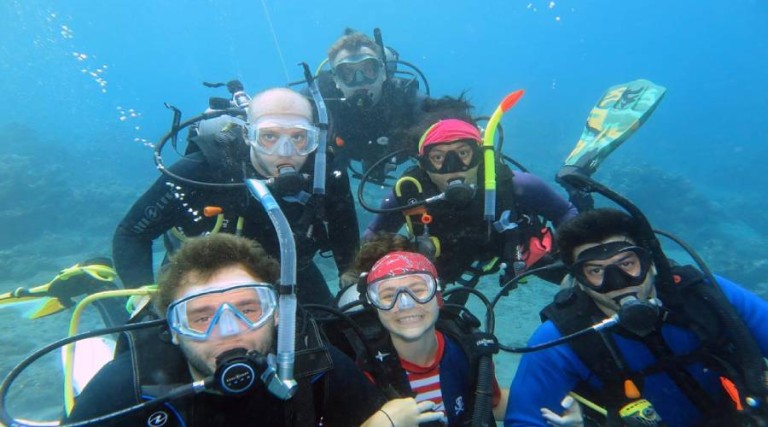 What’s the Difference Between the PADI Deep Diver and Advanced Open Water Diver Courses?