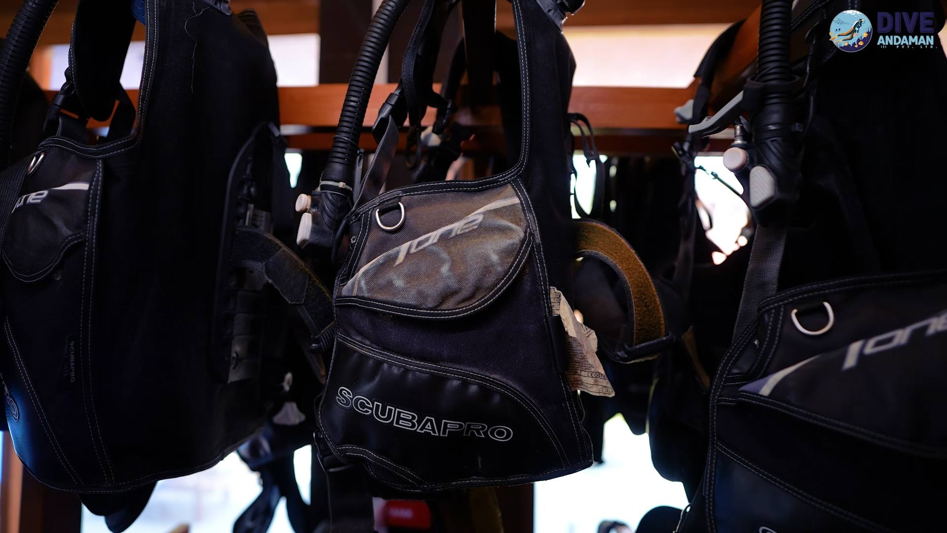 scuba-dive-equipment